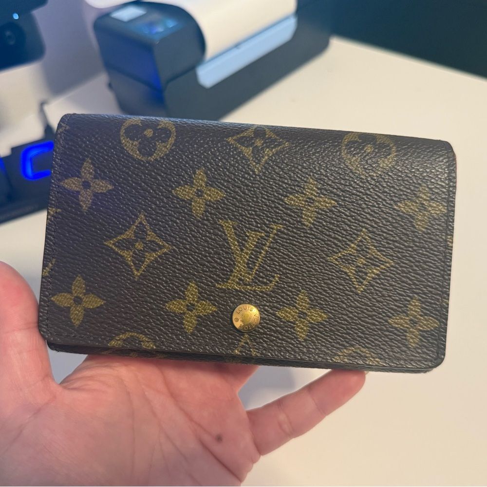 Louis Vuitton Tresor wallet in Monogram free Gold Chain - Picture 4 of 14